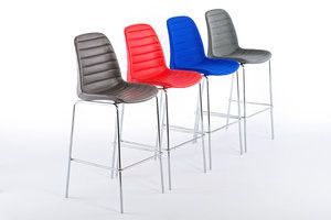 Die stapelbaren Barhocker Venedig sind in Stoff sowie auch als pflegeleichte Kunstleder Variante erhältlich